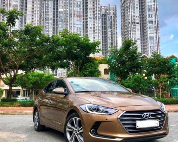 Hyundai Elantra  2.0 AT  2016 - Bán Hyundai Elantra 2.0 AT đời 2016, màu nâu  