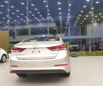 Hyundai Elantra 2018 - Hyundai Elantra vàng be, rẻ nhất Đà Nẵng hè 2018