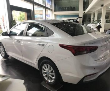 Hyundai Accent  1.4MT 2018 - Bán Hyundai Accent đời 2018, màu trắng