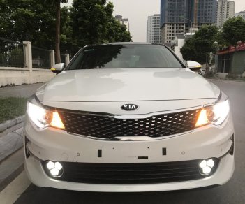 Kia Optima 2.0 ATH  2018 - Cần bán xe Kia Optima đời 2017 màu trắng, giá 868 triệu