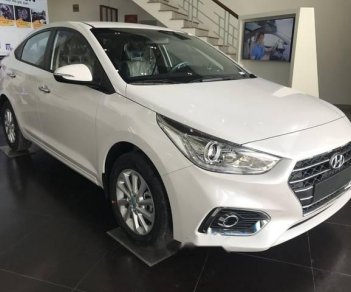 Hyundai Accent  1.4MT 2018 - Bán Hyundai Accent đời 2018, màu trắng