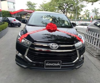Toyota Innova Ventuner 2018 - Bán xe Toyota Innova Ventuner 2018, màu đen, giá 855tr