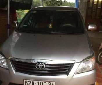 Toyota Innova 2013 - Cần bán xe Toyota Innova 2013, màu bạc, giá chỉ 510 triệu