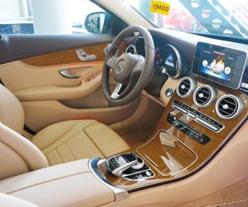 Mercedes-Benz C class C250 AMG 2018 - Mercedes Kim Giang - C250 2018, giá cực rẻ, khuyến mãi cực cao, hỗ trợ trả góp đến 90% - Liên hệ: 0988.125.138