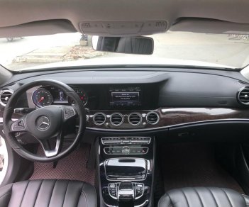 Mercedes-Benz E class E250 2016 - Mercedes E250 năm sản xuất 2016, màu trắng