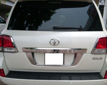 Toyota Land Cruiser  AT  2011 - Cần bán xe Toyota Land Cruiser AT sản xuất năm 2011, màu trắng 