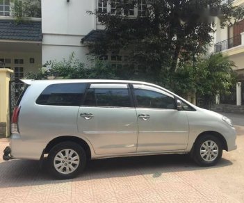 Toyota Innova 2011 - Bán Toyota Innova năm 2011, màu bạc, giá tốt