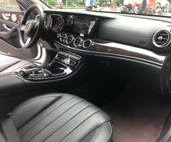 Mercedes-Benz E class E250 2016 - Mercedes E250 năm sản xuất 2016, màu trắng