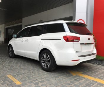 Kia Sedona DAT 2018 - Cần bán xe Kia Sedona DAT đời 2018, màu trắng