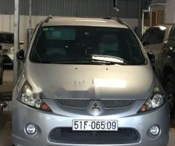 Mitsubishi Grandis 2006 - Bán Mitsubishi Grandis 2006, màu bạc xe gia đình, giá chỉ 354 triệu