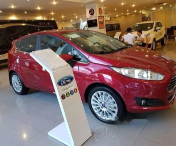 Ford Fiesta 1.5AT 2018 - Bán Ford Fiesta năm 2018, màu đỏ, 495 triệu