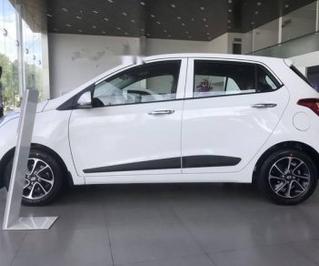 Hyundai Grand i10 Base  2018 - Cần bán Hyundai Grand i10 đời 2018, màu trắng, giá tốt