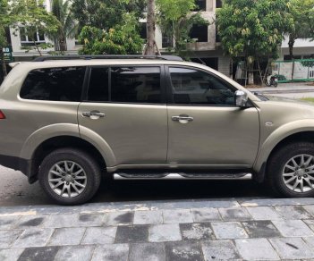 Mitsubishi Pajero Sport 2013 - Bán Mitsubishi Pajero Sport sản xuất năm 2013, màu ghi vàng