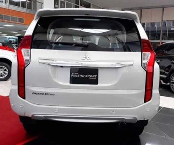 Mitsubishi Pajero Sport Sport 4x4AT 2018 - Cần bán xe Mitsubishi Pajero Sport 4x4 AT năm 2018, màu trắng, có bán trả góp liên hệ 0906.884.030