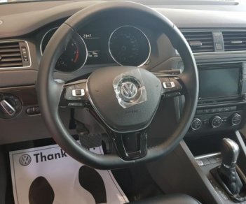 Volkswagen Jetta 2016 - Quãng Ngãi - Volkswagen đời 2016, màu xám (ghi), xe nhập, 899tr - Hỗ trợ trả góp