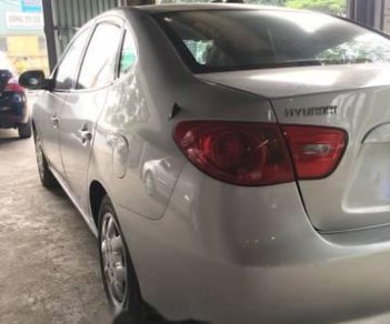 Hyundai Elantra 2009 - Bán Hyundai Elantra sản xuất 2009, màu bạc, giá tốt