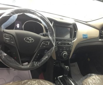 Hyundai Santa Fe 2018 - Hyundai Santa Fe 2018 màu đỏ, full xăng, xe có sẵn giao ngay giá hot, hỗ trợ vay mua trả góp