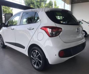 Hyundai Grand i10 Base  2018 - Cần bán Hyundai Grand i10 đời 2018, màu trắng, giá tốt