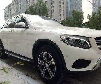 Mercedes-Benz GLC-Class 250 2017 - Gia đình cần bán GLC250 Đk 2017, màu trắng mới keng xà ben