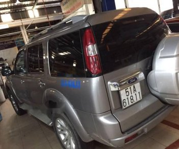 Ford Everest  4x2 MT 2013 - Cần bán xe Ford Everest 4x2 MT năm 2013, màu bạc, giá tốt