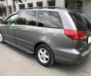 Toyota Sienna LE 2005 - Bán Toyota Sienna LE năm sản xuất 2005, màu xám (ghi), nhập khẩu nguyên chiếc, 515 triệu