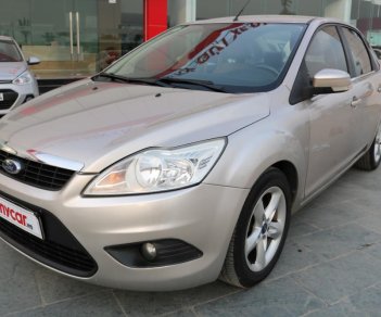 Ford Focus 1.8 MT 2011 - Bán Ford Focus 1.8 MT sản xuất năm 2011, màu kem (be), giá tốt