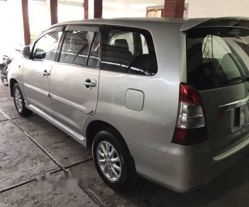 Toyota Innova 2012 - Cần bán gấp Toyota Innova đời 2012, màu bạc, giá 495 triệu