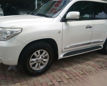 Toyota Land Cruiser  AT  2011 - Cần bán xe Toyota Land Cruiser AT sản xuất năm 2011, màu trắng 