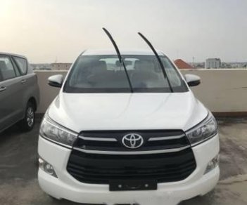 Toyota Innova 2018 - Bán xe Toyota Innova sản xuất năm 2018, màu trắng, giá tốt