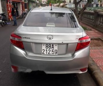 Toyota Vios   E  2015 - Cần bán gấp Toyota Vios E năm 2015, màu bạc, giá tốt