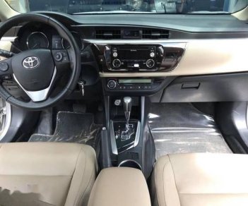 Toyota Corolla altis  1.8AT 2016 - Bán Toyota Corolla Altis 1.8AT đời 2016, màu bạc
