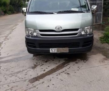 Toyota Hiace 2010 - Bán xe Toyota Hiace đời 2010, màu xanh