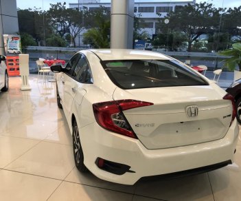 Honda Civic 1.8 E 2018 - Khuyến mãi hấp dẫn từ Honda Civic 2018, gọi ngay Mr Phú PTKD Honda Phước Thành 0938536777