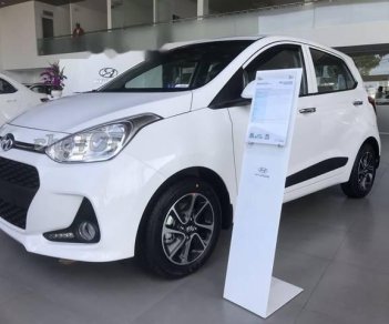 Hyundai Grand i10 Base  2018 - Cần bán Hyundai Grand i10 đời 2018, màu trắng, giá tốt