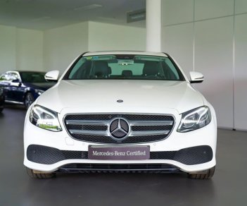 Mercedes-Benz E class E250 2018 - Bán xe Mercedes E250 mới chưa lăn bánh, giá xe cũ, màu trắng 2018 chính hãng