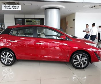 Toyota Yaris 1.5G CVT  2018 - Bán Toyota Yaris 1.5G Nhập khẩu màu đỏ, giao ngay