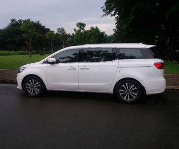 Kia Sedona 2018 - Bán xe Kia Sedona sản xuất 2018, màu trắng