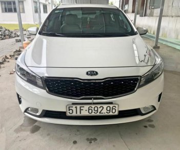 Kia Cerato 1.6MT 2016 - Bán Kia Cerato 1.6 AT 2016 xe chạy lướt