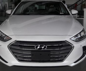 Hyundai Elantra  2.0AT 2018 - Hỗ trợ trả góp lên đến 90%, thanh toán trước chỉ từ 166tr, rước ngay Elantra 2.0AT mới