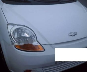 Chevrolet Spark 2009 - Cần bán lại xe Chevrolet Spark sản xuất 2009, màu trắng xe gia đình