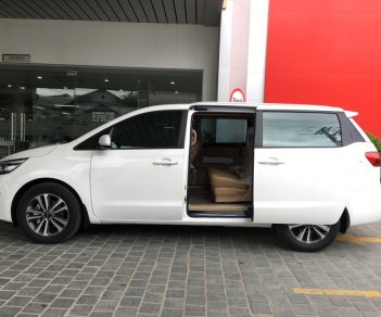 Kia Sedona DAT 2018 - Cần bán Kia Sedona DAT đời 2018, màu trắng