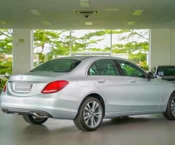 Mercedes-Benz C class C250 Exclusive 2017 - Mercedes C250 Exclusive, như mới, odo 20km, tiết kiệm ~140triệu