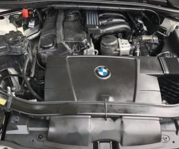 BMW 3 Series 320i 2009 - Cần bán BMW 3 Series 320i đời 2009, màu trắng còn mới, giá chỉ 625 triệu