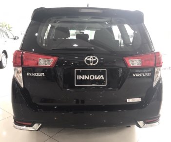 Toyota Innova 2.0G Venturer 2019 - Bán xe Toyota Innova G Venturer 2018 màu đen giao ngay