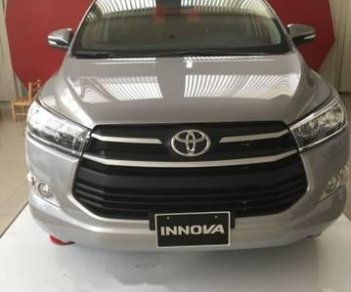 Toyota Innova 2018 - Bán Toyota Innova sản xuất 2018, giá chỉ 890 triệu