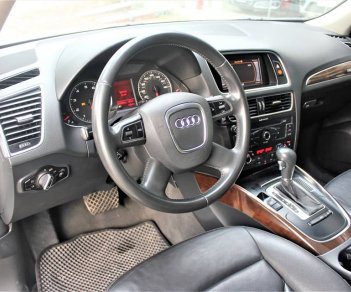 Audi Q5 2010 - Bán xe Audi Q5 năm sản xuất 2010, màu trắng, nhập khẩu nguyên chiếc, giá tốt