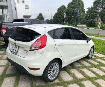 Ford Fiesta  1.5 AT  2017 - Bán Ford Fiesta 1.5 AT sản xuất 2017, màu trắng số tự động, 495tr