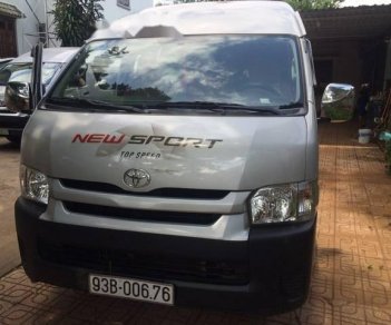 Toyota Hiace 2.5 2015 - Cần bán Toyota Hiace 2.5 2015, nhập khẩu nguyên chiếc xe gia đình 