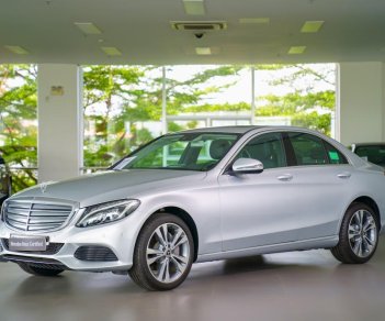 Mercedes-Benz C class C250 Exclusive 2017 - Mercedes C250 Exclusive, như mới, odo 20km, tiết kiệm ~140triệu