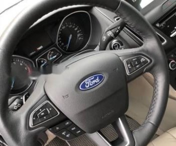 Ford Focus 2018 - Cần bán xe Ford Focus đời 2018, màu trắng